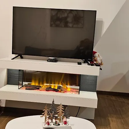 Borovi 24 * Divcibare